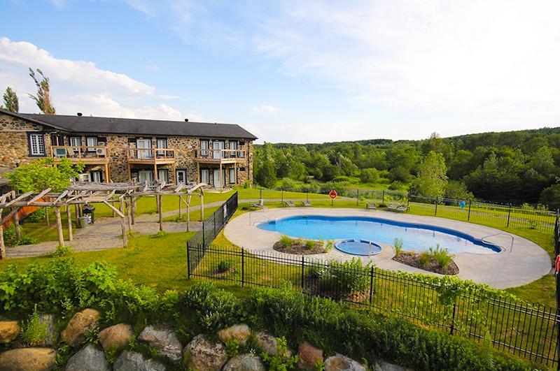 Condos Vacances Orford Magog Екстериор снимка